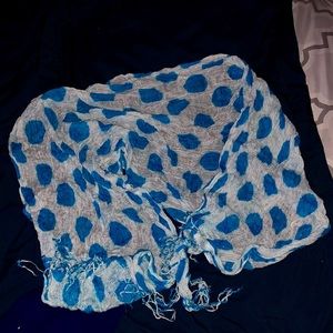 😍White scarf with blue dots - light weight